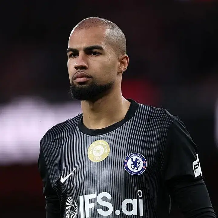 Jamie Carragher Sebut Robert Sanchez Bisa Gagalkan Chelsea Raih Gelar Liga Inggris Musim 2026/2027